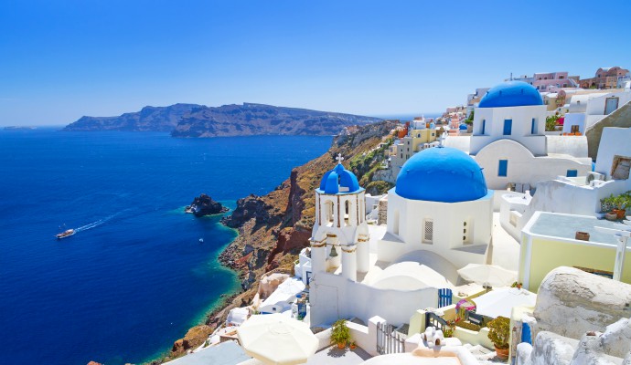 White architecture of Oia village on Santorini island, Greece.