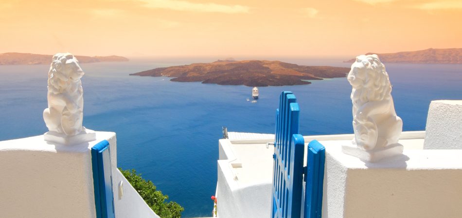 Gate to the sea - Santorini island 3